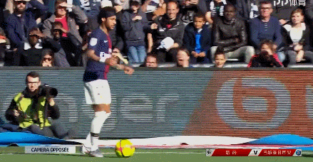 国际足联确认：2026年世界杯引进NFL规则，上下半场变四节制