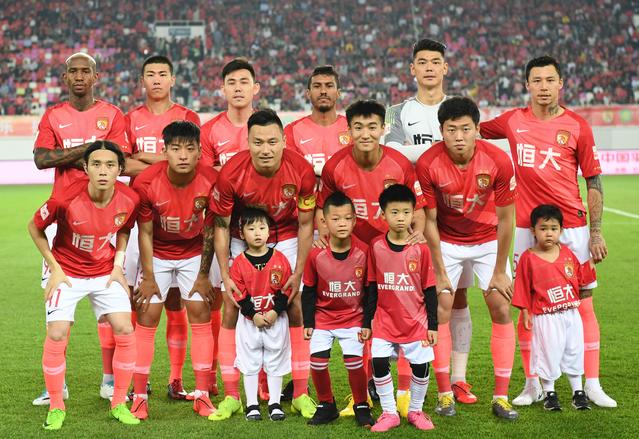 T1 击败任何人的传奇，晋级2025年全球总决赛四分之一决赛