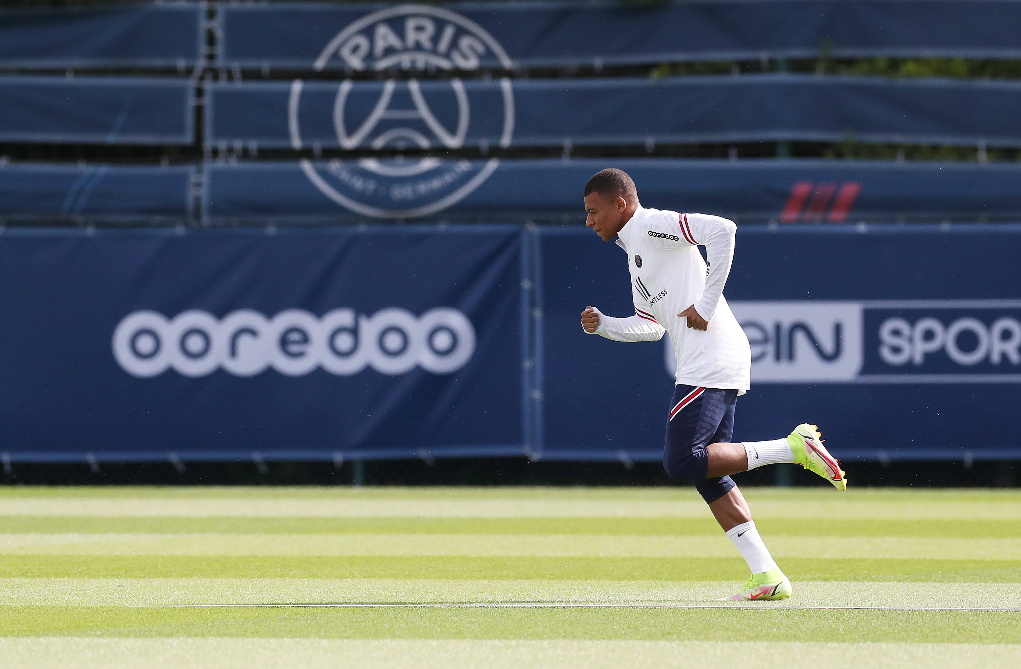 葡体主帅：两次因定位球丢球令人遗憾，拜仁第二球明显犯规