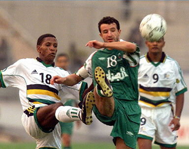 皇马16岁天才首获一线队征召！后防告急 卡斯蒂利亚新星临危受命